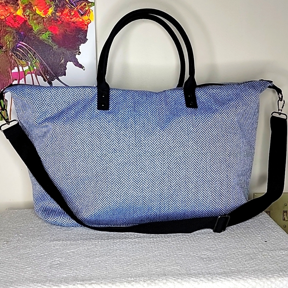 Lulu Dharma Weekender Bag Blue Houndstooth